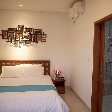 Pineapple Villa Sanur Exterior photo
