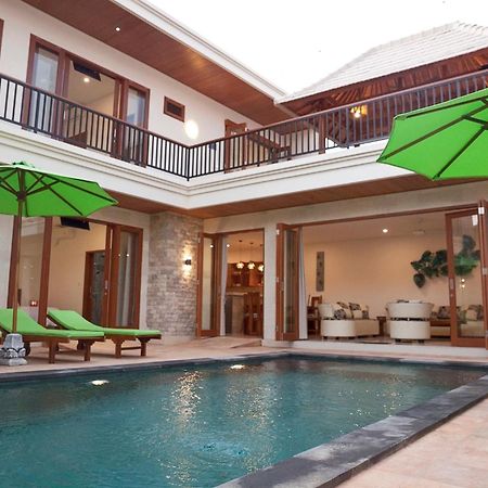 Pineapple Villa Sanur Exterior photo