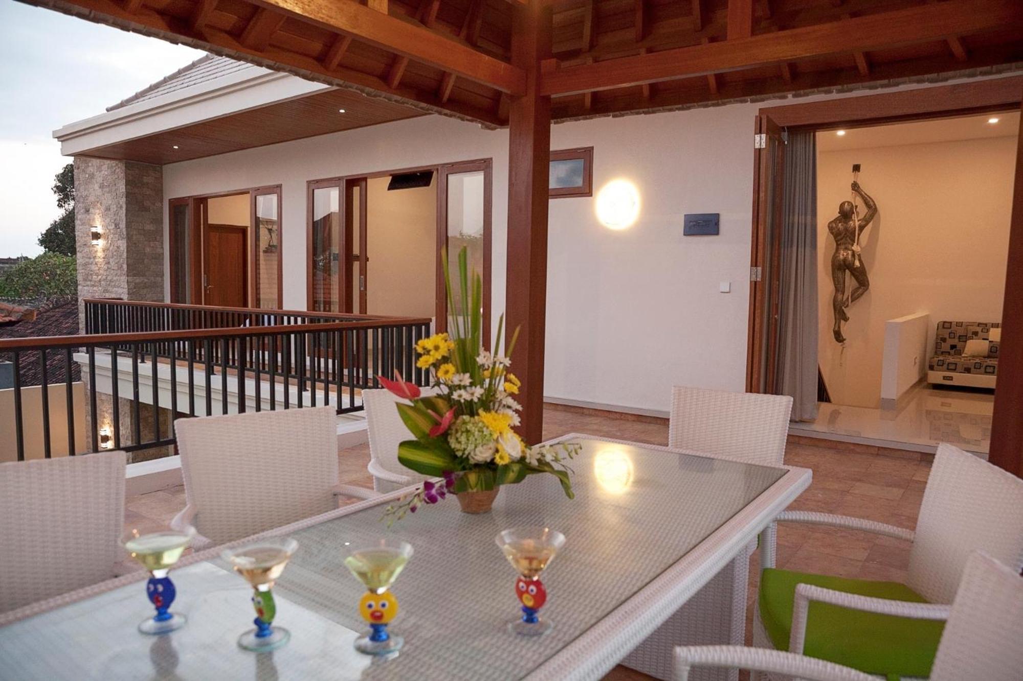 Pineapple Villa Sanur Exterior photo
