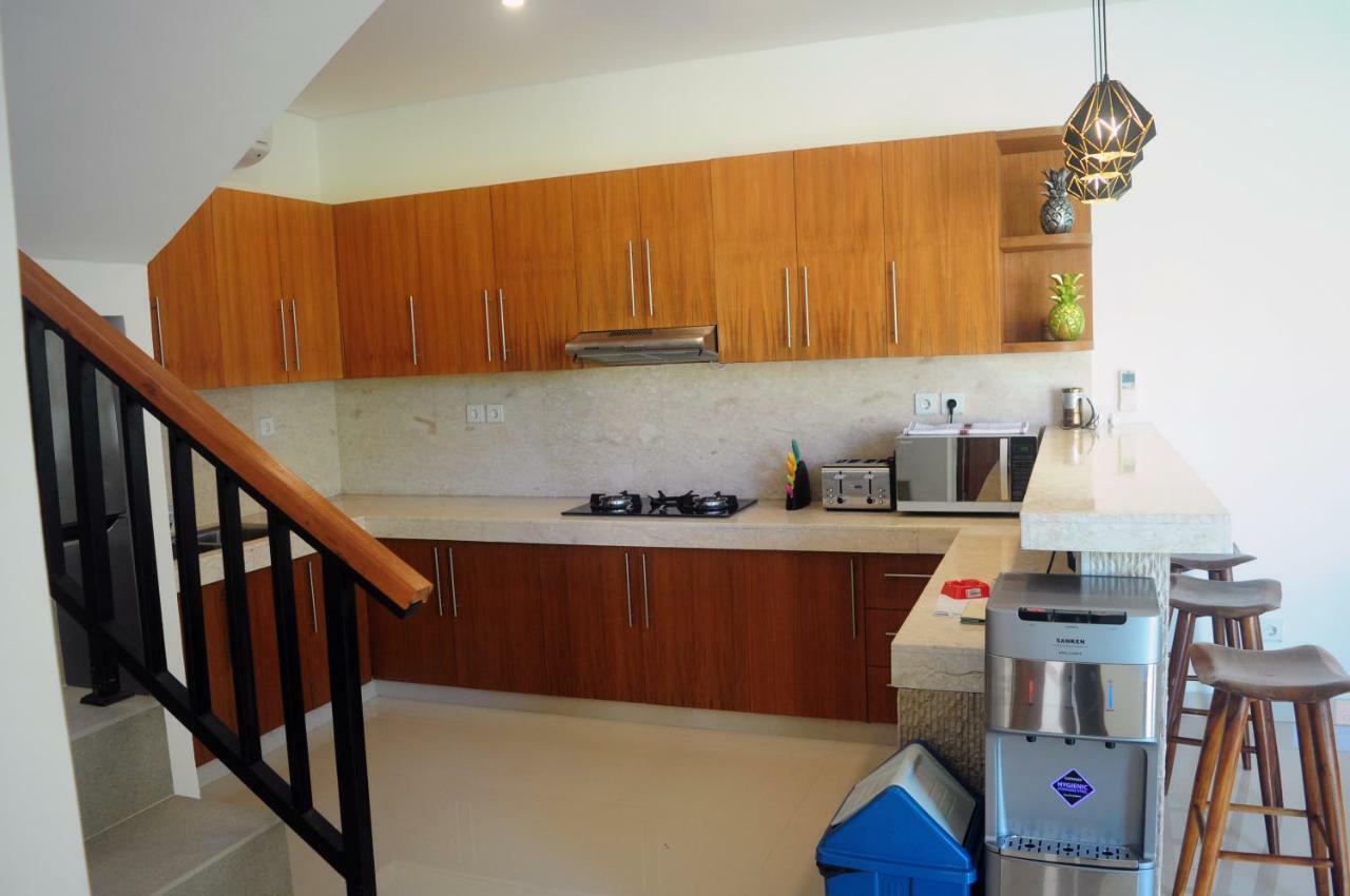 Pineapple Villa Sanur Exterior photo